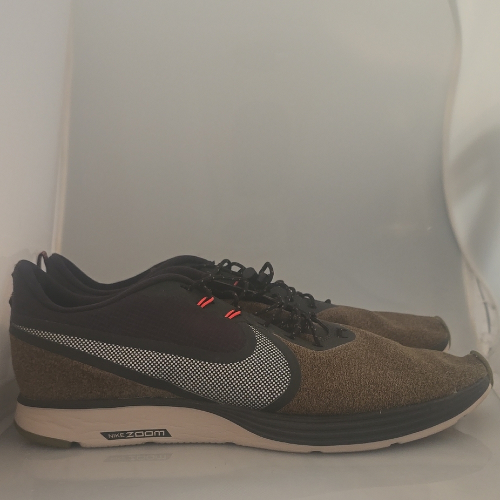 Nike Black Athletic Shoes with Modern Design